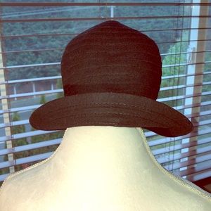 NWOT LIZ CLAIRBONE Black Hat